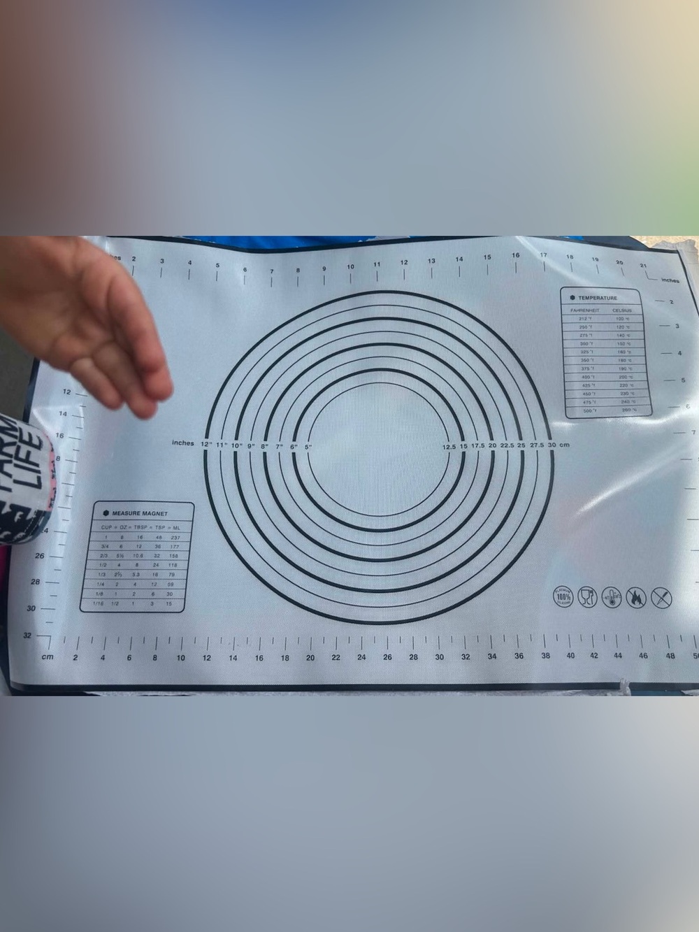 Non-Branded Black and White Circular Pattern Silicone Pastry Mat
